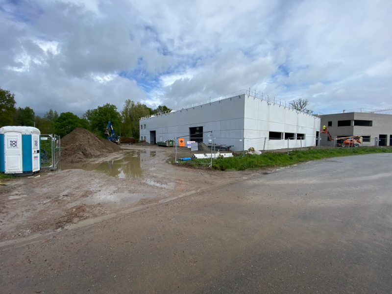 Newly-built warehouse for rent in the immediate vicinity of the E40