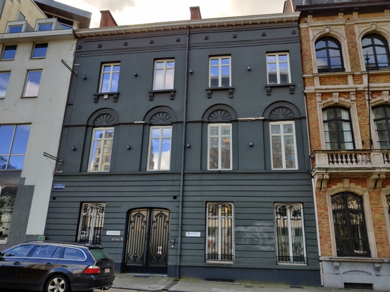 Charmevol kantoorgebouw te koop in Brussel