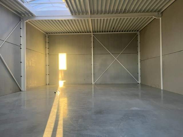 for rent SME unit 216 m² in the new industrial estate of Saintes